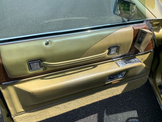 Cadillac DeVille 1973 image number 33