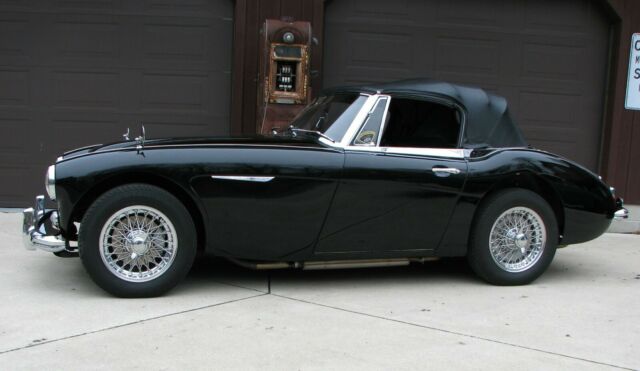 Austin Healey 3000 1965 image number 2