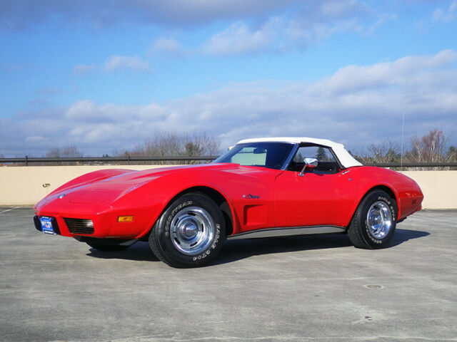 Chevrolet Corvette 1975 image number 25