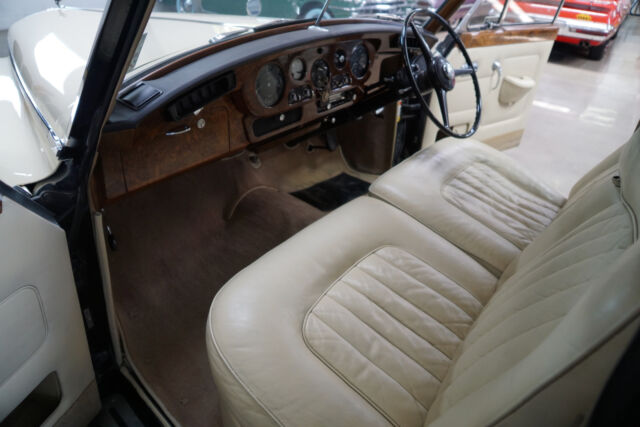 Bentley S3 1965 image number 23