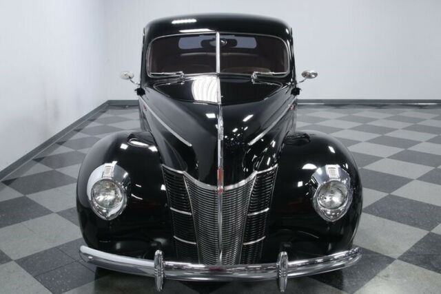 Ford Deluxe 1940 image number 19