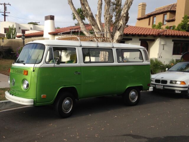 Volkswagen Bus/Vanagon 1976 image number 1