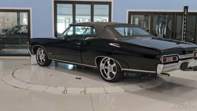 Chevrolet Impala 1967 image number 2