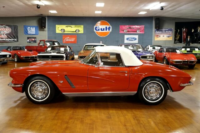 Chevrolet Corvette 1962 image number 14