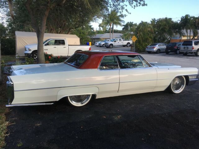 Cadillac DeVille 1965 image number 1