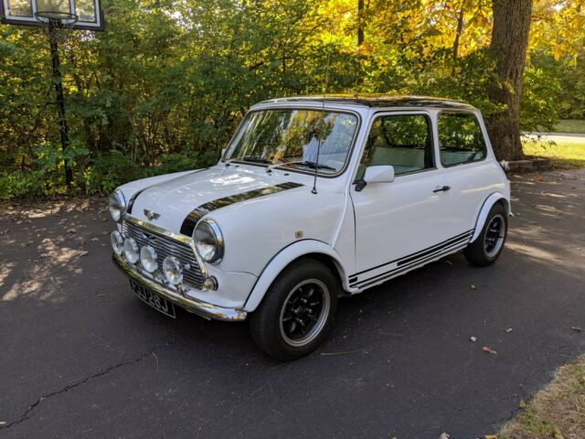 Austin Mini 1971 image number 1