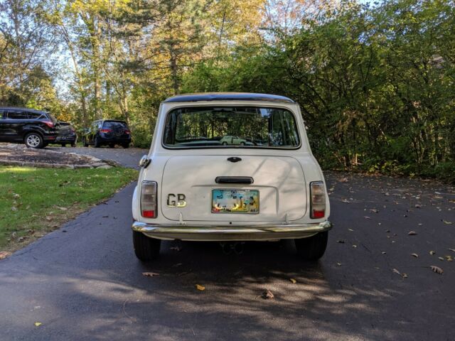 Austin Mini 1971 image number 22