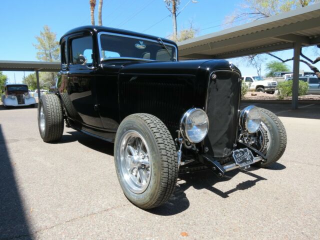 Ford Coupe 1932 image number 0