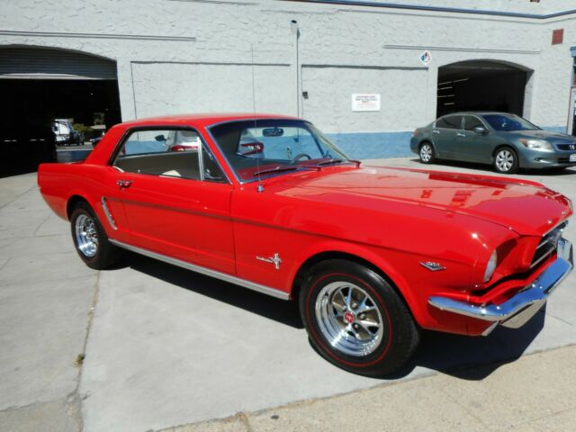 Ford Mustang 1965 image number 14