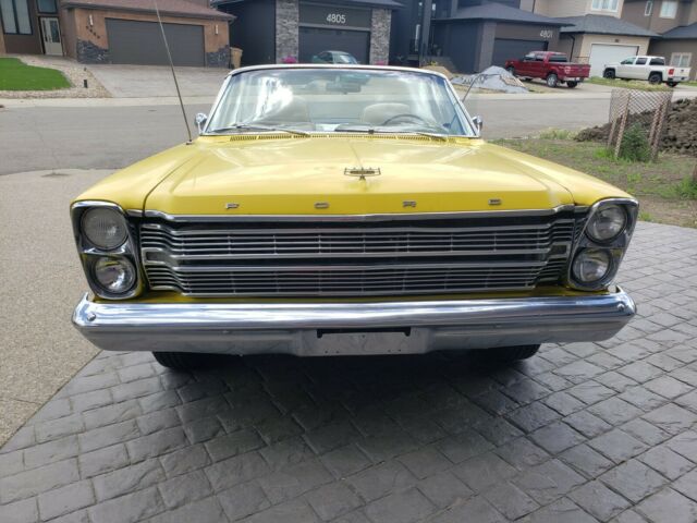 Ford Galaxie 1966 image number 0