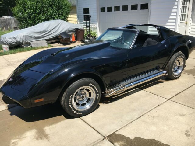 Chevrolet Corvette 1977 image number 17