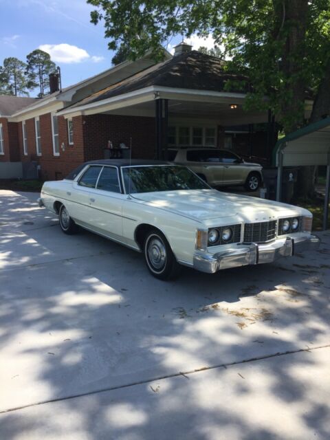 Ford LTD 1973 image number 0