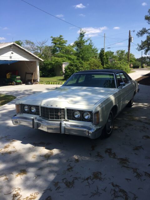 Ford LTD 1973 image number 1