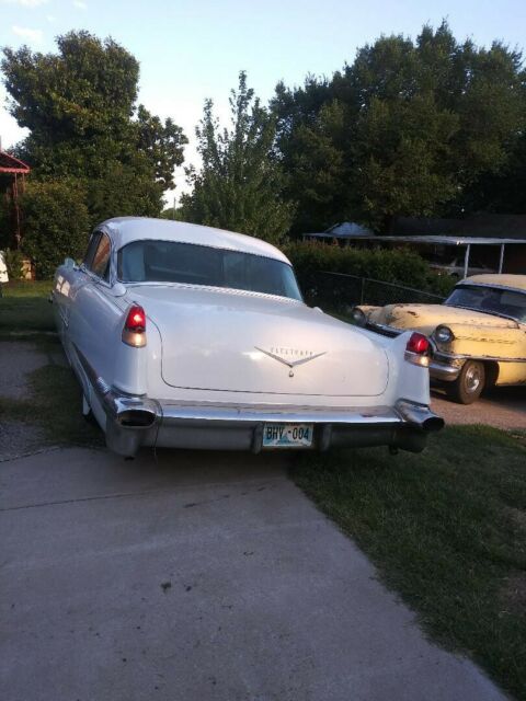 Cadillac Fleetwood 1956 image number 28