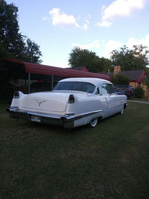 Cadillac Fleetwood 1956 image number 30