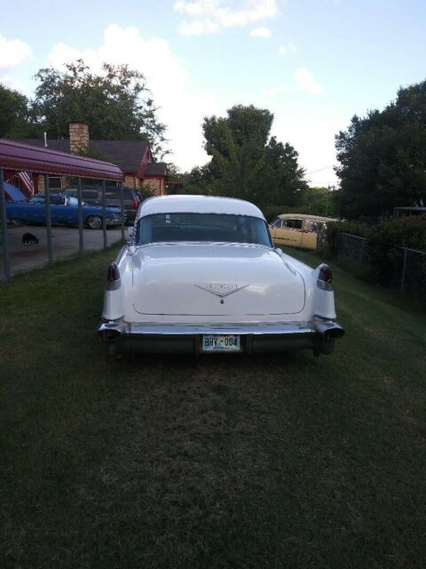 Cadillac Fleetwood 1956 image number 31