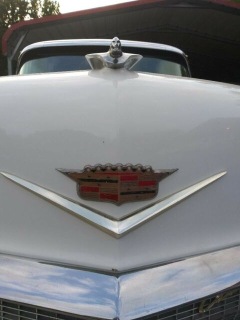 Cadillac Fleetwood 1956 image number 32