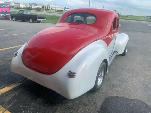 Ford Deluxe 1940 image number 30