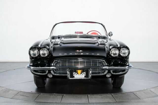 Chevrolet Corvette 1961 image number 17