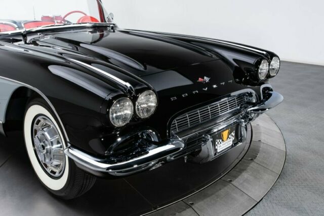 Chevrolet Corvette 1961 image number 20