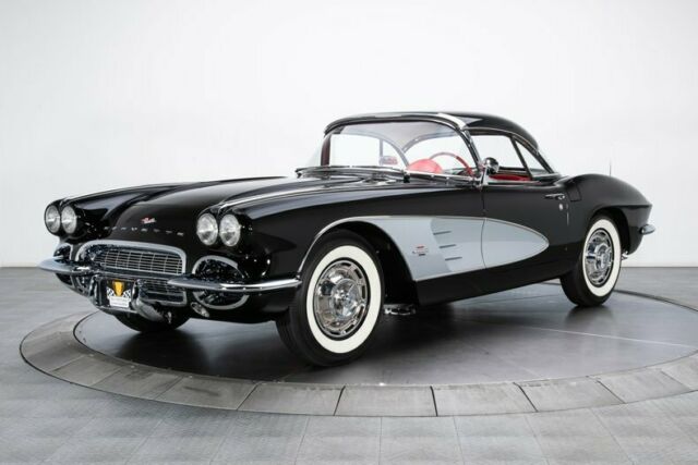 Chevrolet Corvette 1961 image number 30