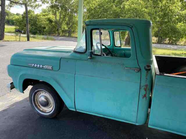 Ford F100 1960 image number 21