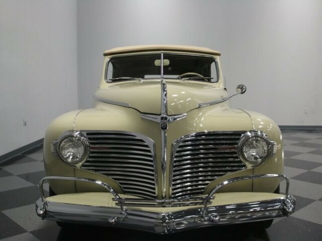 Dodge Luxury Liner 1941 image number 29