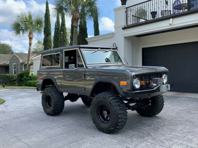 Ford Bronco 1973 image number 1