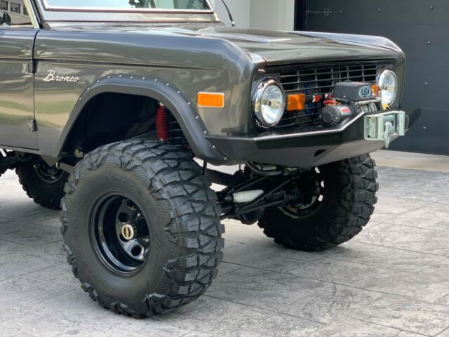 Ford Bronco 1973 image number 26