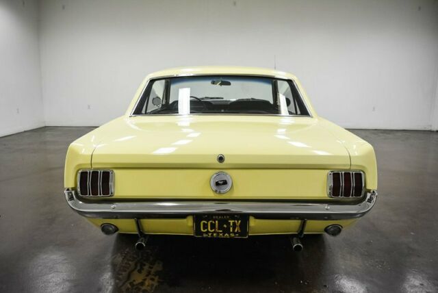 Ford Mustang 1965 image number 29