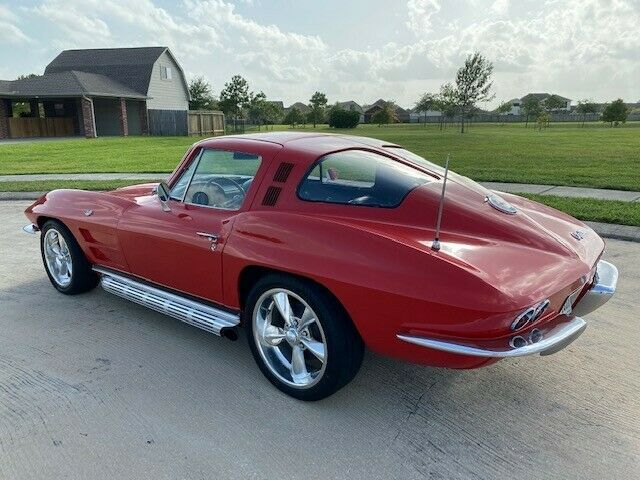 Chevrolet Corvette 1964 image number 1