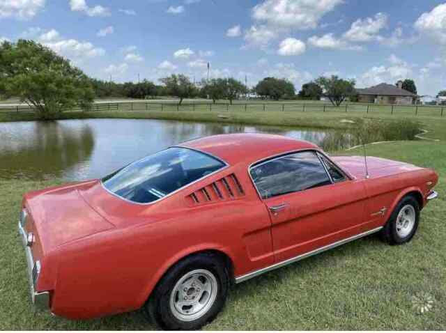 Ford Mustang Fastback 2.2 1965 image number 26