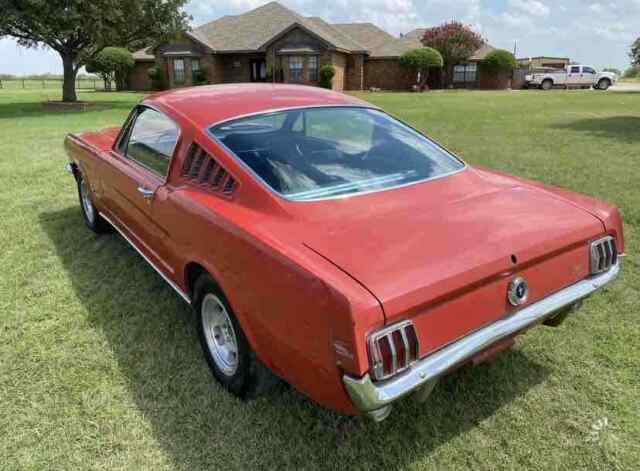 Ford Mustang Fastback 2.2 1965 image number 28