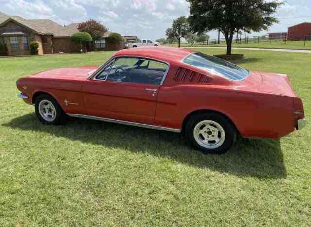 Ford Mustang Fastback 2.2 1965 image number 29