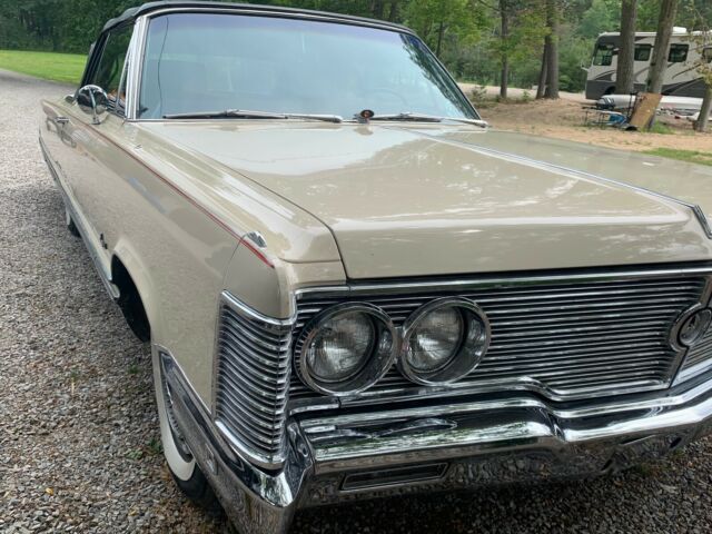 Chrysler Imperial 1968 image number 40