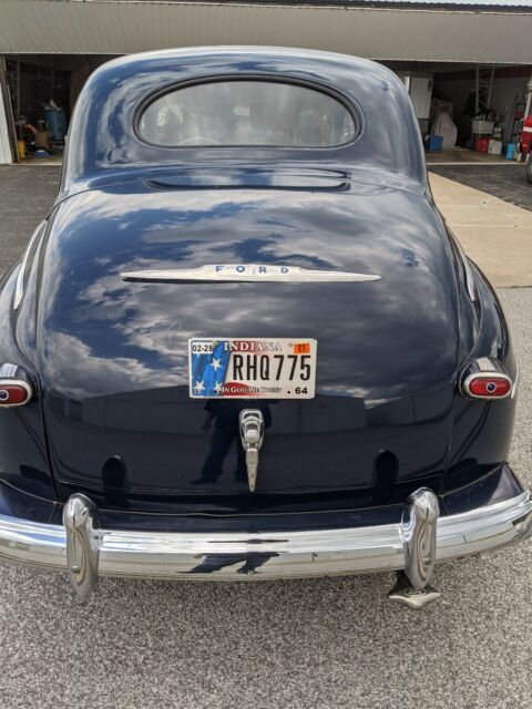 Ford Super Deluxe Coupe 1947 image number 32