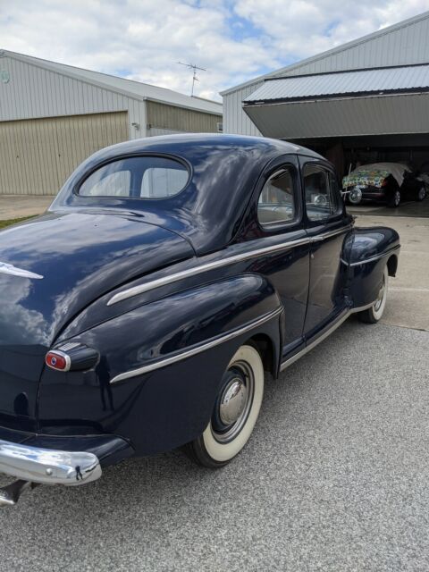 Ford Super Deluxe Coupe 1947 image number 5