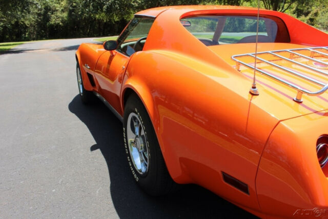 Chevrolet Corvette 1976 image number 37