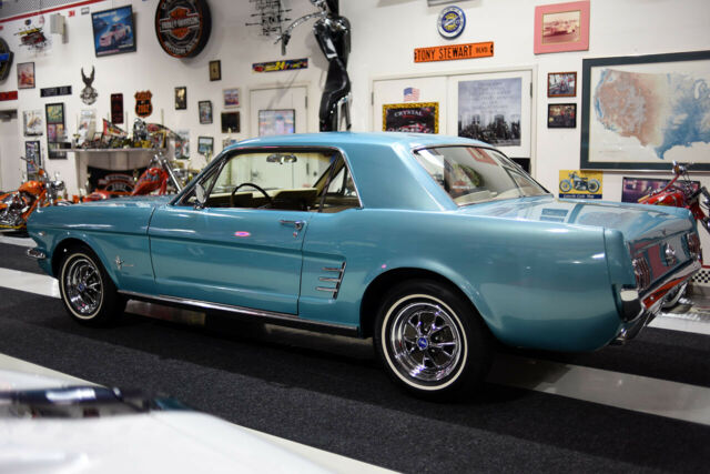 Ford Mustang 1966 image number 31