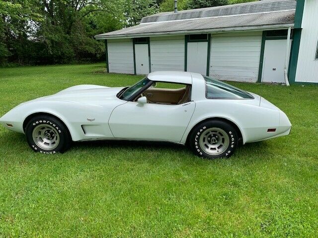 Chevrolet Corvette 1979 image number 1