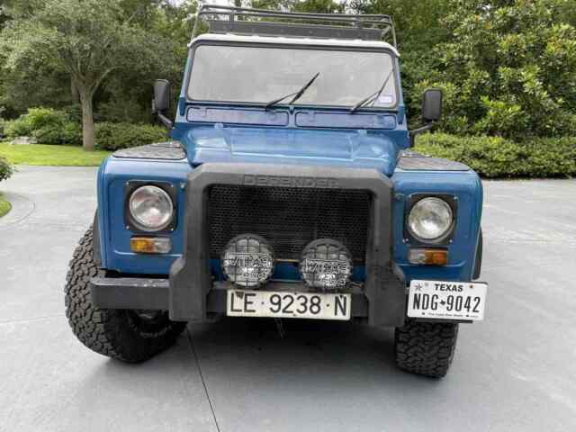 Land Rover defender 110 1978 image number 21