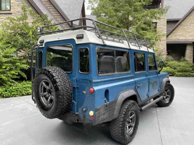 Land Rover defender 110 1978 image number 27