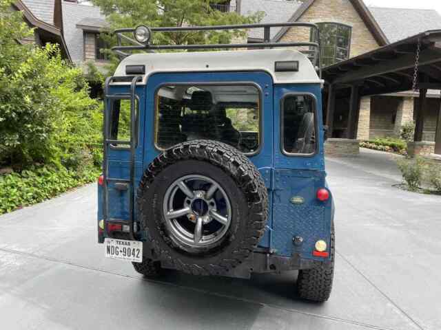 Land Rover defender 110 1978 image number 29