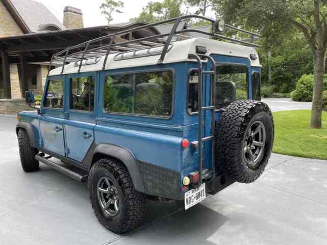 Land Rover defender 110 1988 image number 25