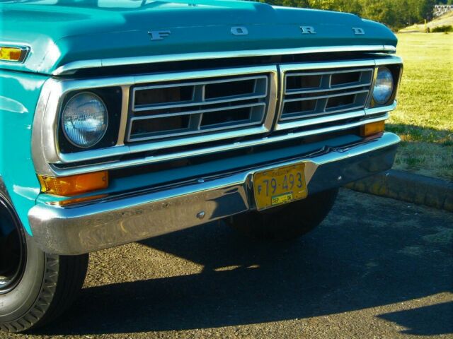 Ford F-350 1972 image number 34