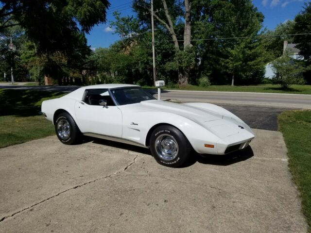 Chevrolet Corvette 1973 image number 0