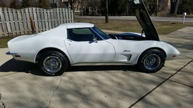 Chevrolet Corvette 1973 image number 15