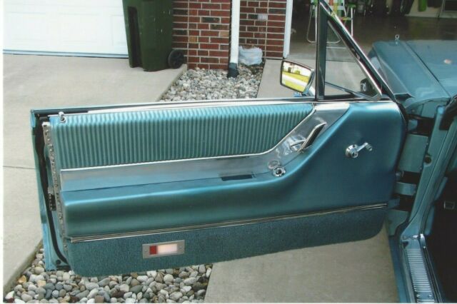 Ford Thunderbird 1965 image number 10