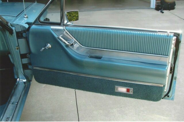 Ford Thunderbird 1965 image number 11