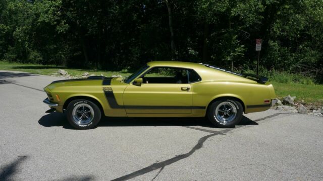 Ford Mustang 1970 image number 2